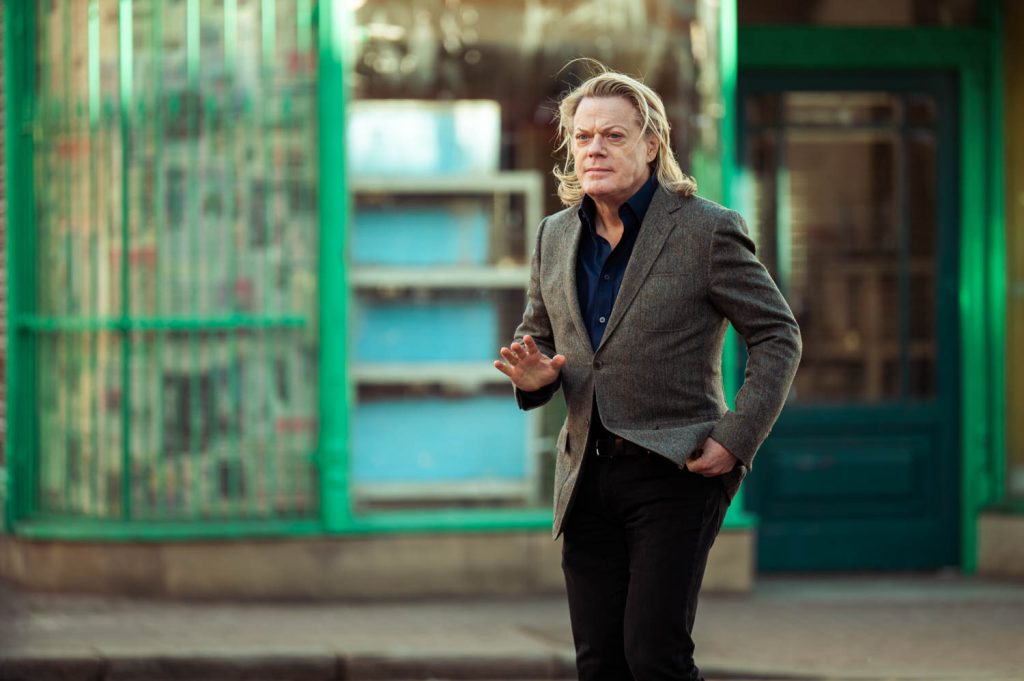 Eddie Izzard - Stay Close